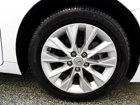 Used 2014 Lexus ES 300h w/ Luxury Package w/Bamboo Trim FWD image 23