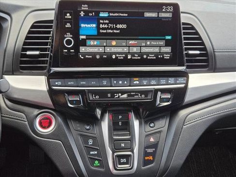Used 2025 Honda Odyssey EX-L image 13