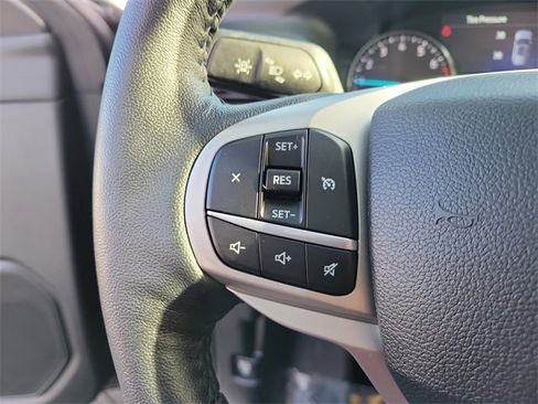 Used 2022 Ford Explorer XLT w/ Equipment Group 202A image 26