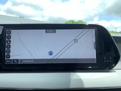 Used 2025 Hyundai Palisade SEL FWD image 24