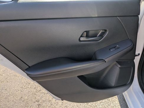 Used 2024 Nissan Sentra SV image 29