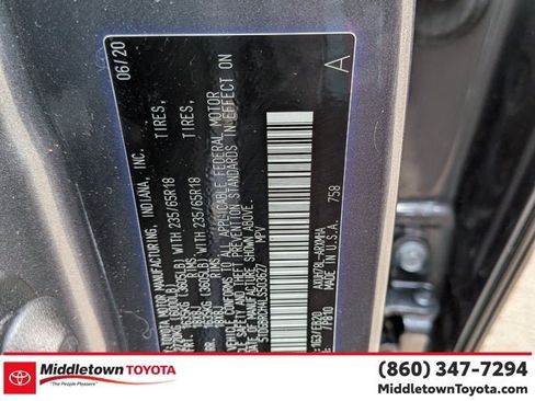 Used 2020 Toyota Highlander XLE AWD/4WD image 40
