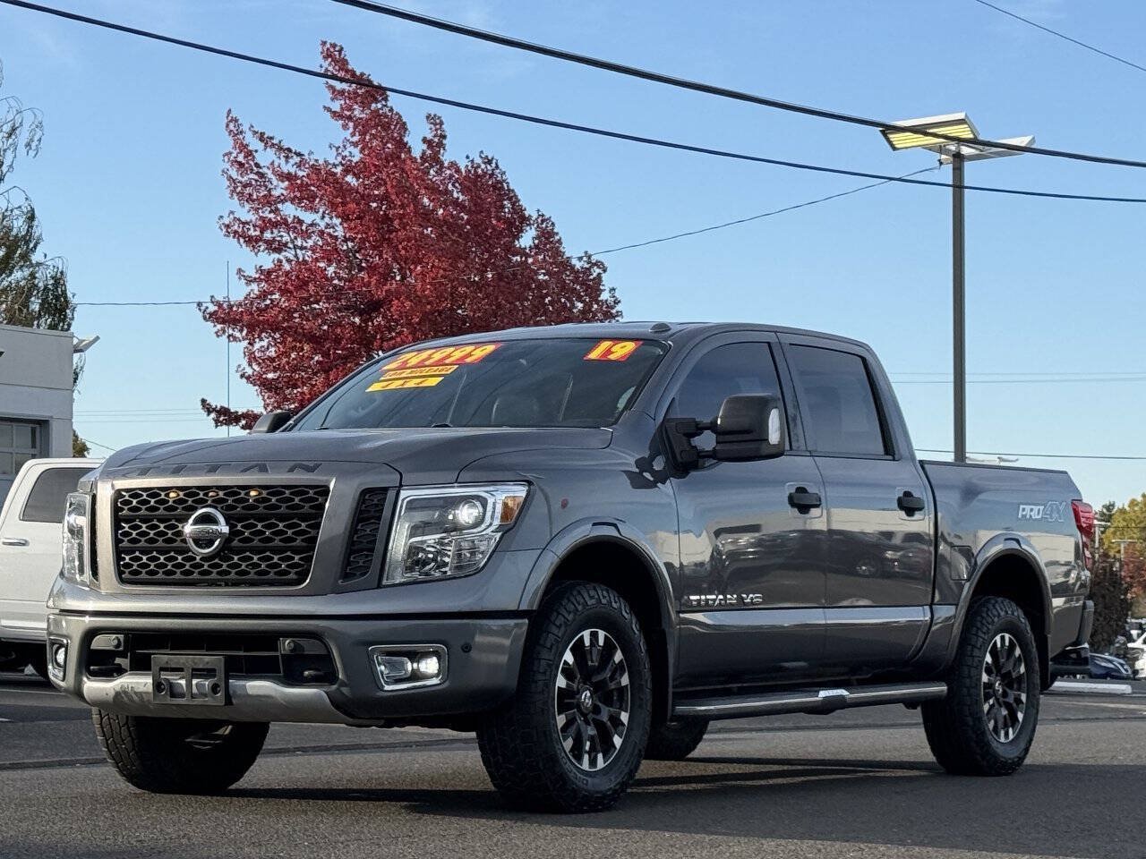 Used 2019 Nissan Titan PRO-4X w/ Pro-4x Convenience Package AWD/4WD image 5