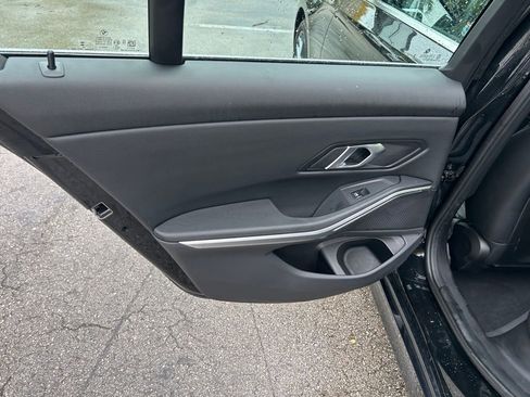 Used 2025 BMW 330i Sedan image 39