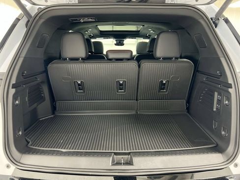 New 2026 Chevrolet Traverse RS w/ LPO, Floor Liner Package AWD/4WD image 26