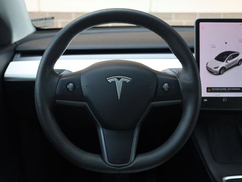 Used 2021 Tesla Model Y Long Range AWD/4WD image 33
