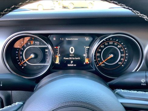 Used 2021 Jeep Gladiator Sport image 10