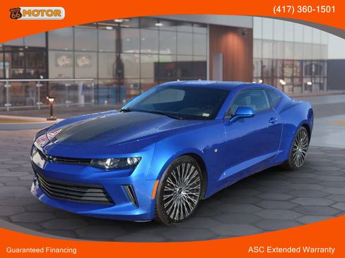 Used 2018 Chevrolet Camaro LT image 1