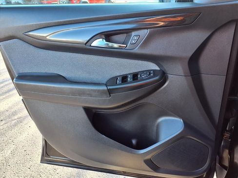 Used 2025 Chevrolet TrailBlazer LT image 17