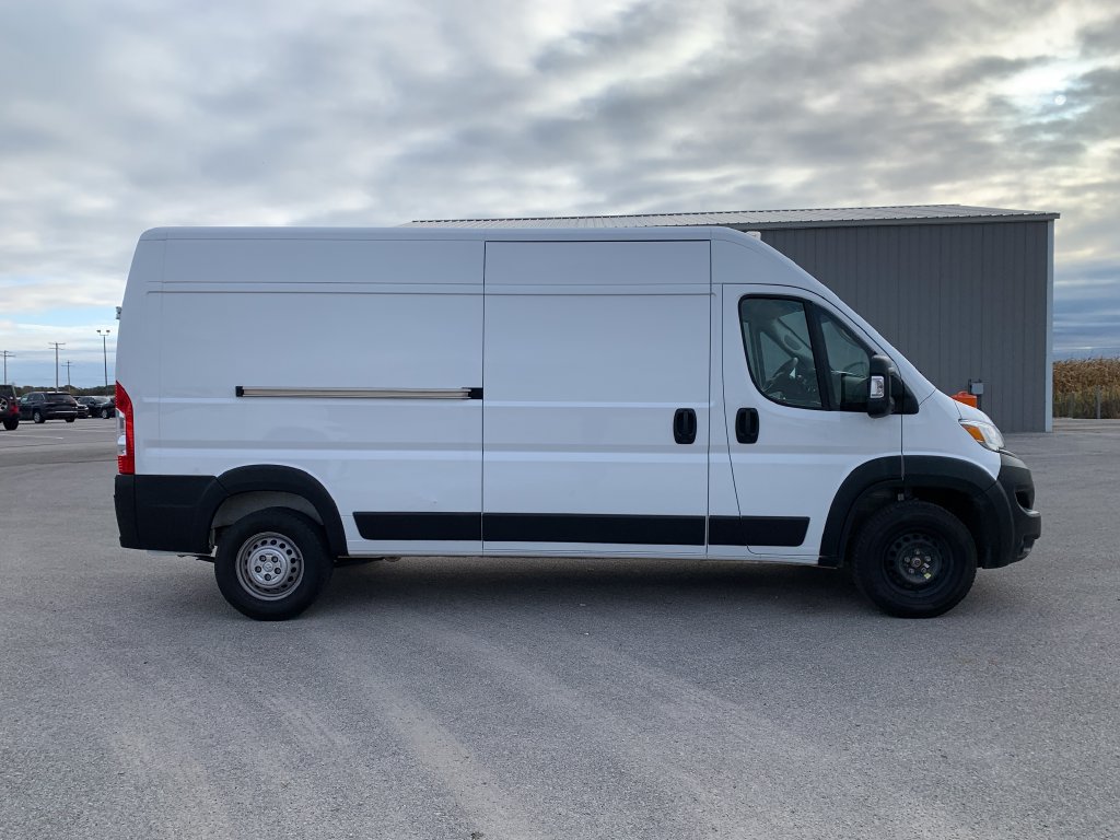 Used 2024 RAM ProMaster 2500 w/ Convenience Group FWD image 11