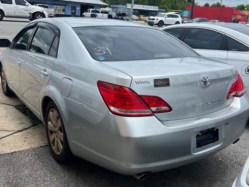 Used 2005 Toyota Avalon XL FWD image 4