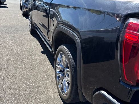 Used 2024 GMC Sierra 1500 Denali w/ Denali Reserve Package AWD/4WD image 13