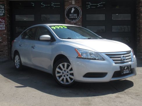 Used 2015 Nissan Sentra SV FWD image 1