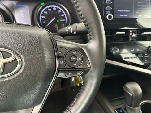 Used 2023 Toyota Camry SE image 16