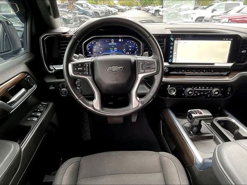 Used 2022 Chevrolet Silverado 1500 RST image 6