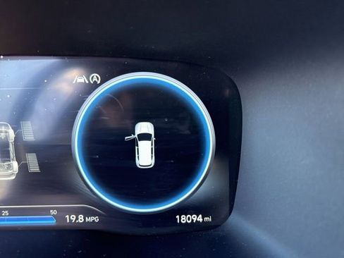 Used 2023 Hyundai Santa Fe SEL w/ Premium Package image 10