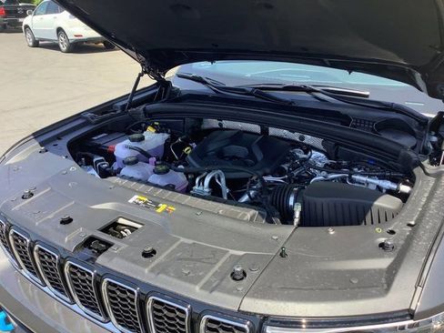 New 2023 Jeep Grand Cherokee Overland w/ Luxury Tech Group IV image 47