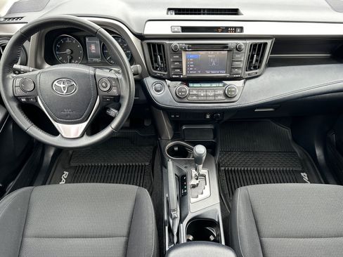 Used 2018 Toyota RAV4 XLE FWD image 13