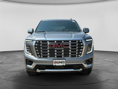 Used 2025 GMC Yukon Denali w/ Sun & Power Step Package