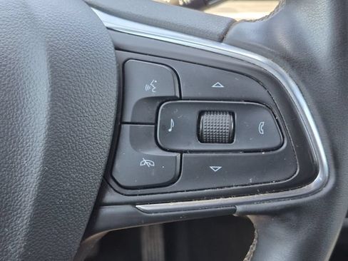 Used 2025 Buick Envista Preferred w/ Convenience I Package FWD image 14