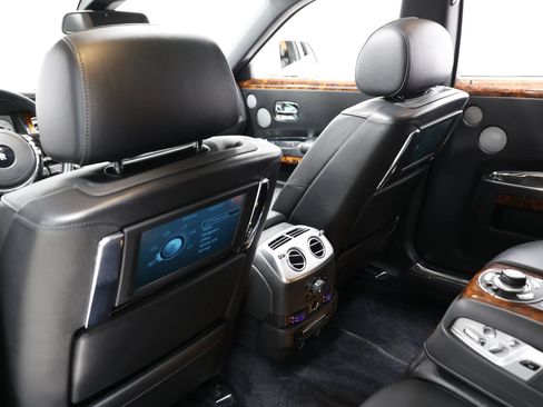 Used 2013 Rolls-Royce Ghost RWD image 69