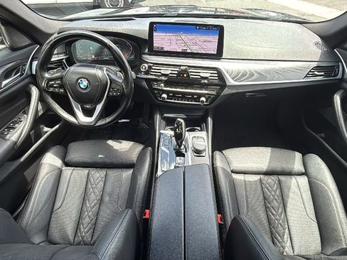 Used 2022 BMW 530i xDrive w/ Premium Package AWD/4WD image 19