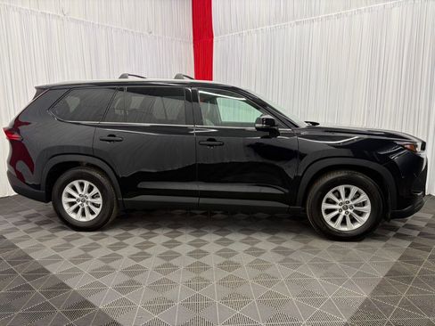 Used 2025 Toyota Grand Highlander AWD image 9