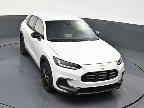 Used 2023 Honda HR-V Sport image 18