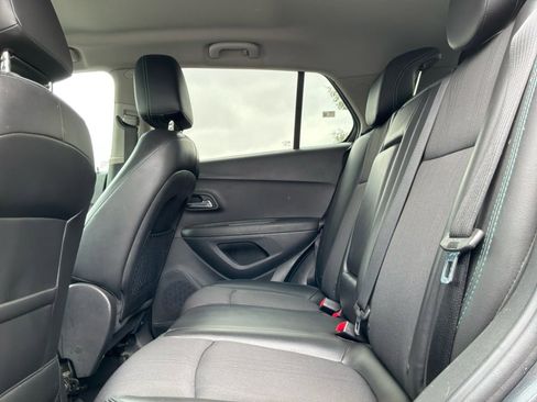 Used 2016 Chevrolet Trax LT w/ LT Convenience Package FWD image 17