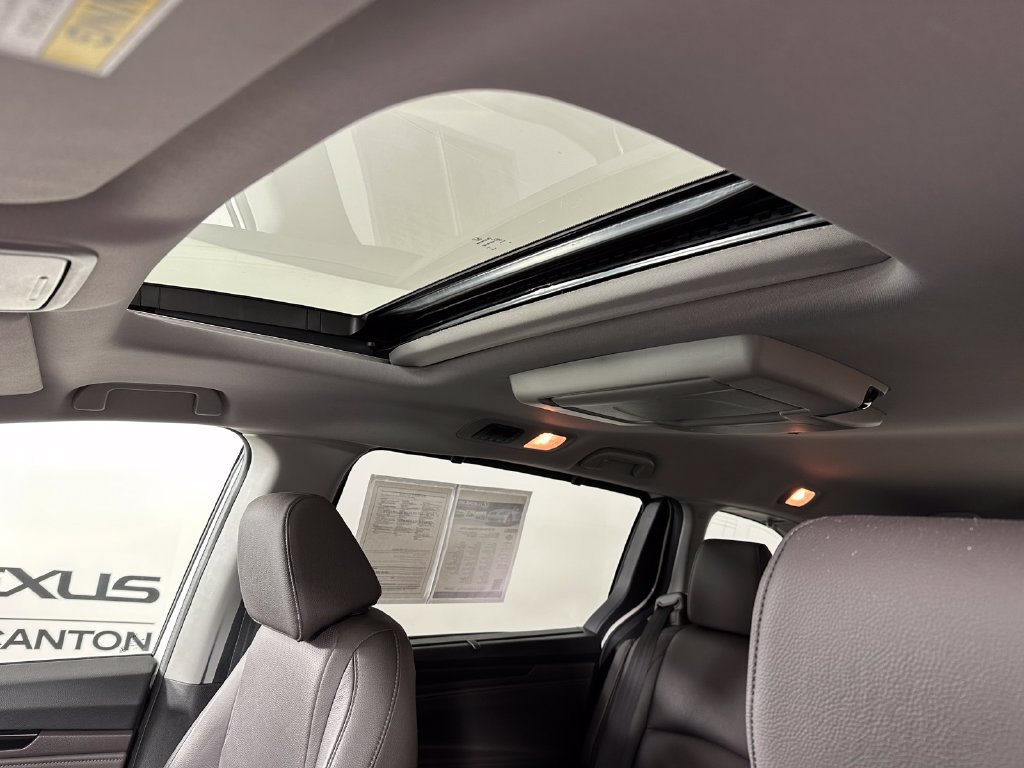Used 2019 Honda Odyssey Elite image 4