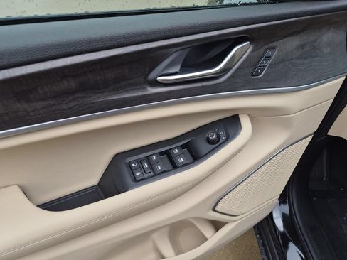 New 2026 Jeep Grand Cherokee L Limited w/ Luxury Tech Group II RWD image 12