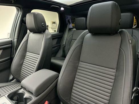 New 2026 Land Rover Discovery Sport Landmark image 10