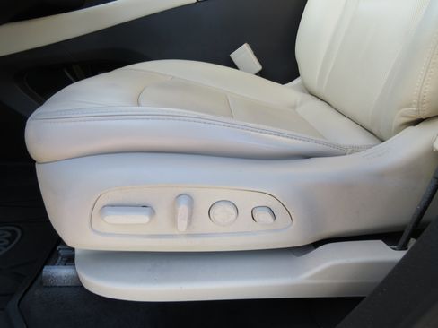 Used 2023 Buick Enclave Premium w/ Experience Buick Package image 15