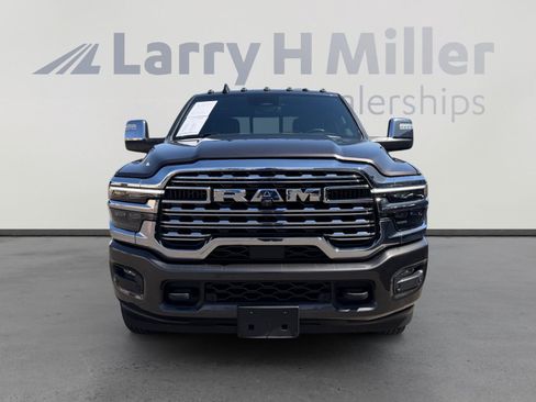 Used 2025 RAM 3500 Limited AWD/4WD image 8