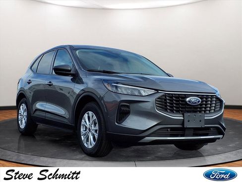 Used 2025 Ford Escape Active w/ Cold Weather Package image 30