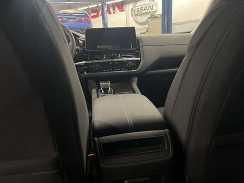 New 2026 Nissan Pathfinder SV image 35