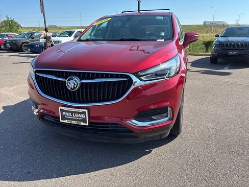 Used 2020 Buick Enclave Essence w/ Sound and Sites Package AWD/4WD image 12