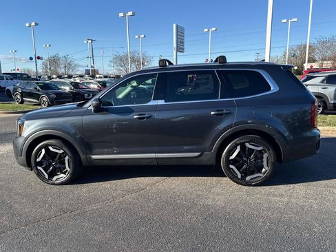 Used 2024 Kia Telluride S image 5