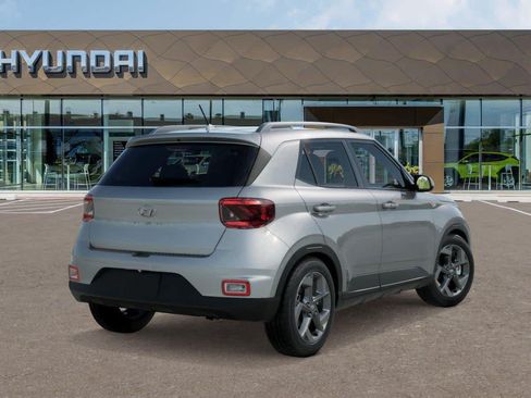 Used 2026 Hyundai Venue SEL FWD image 4