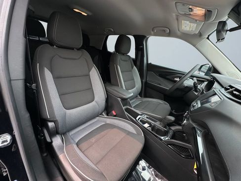 Used 2023 Chevrolet TrailBlazer LT AWD/4WD image 15