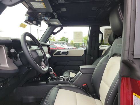 New 2026 Ford Bronco Outer Banks w/ Sasquatch Package AWD/4WD image 18