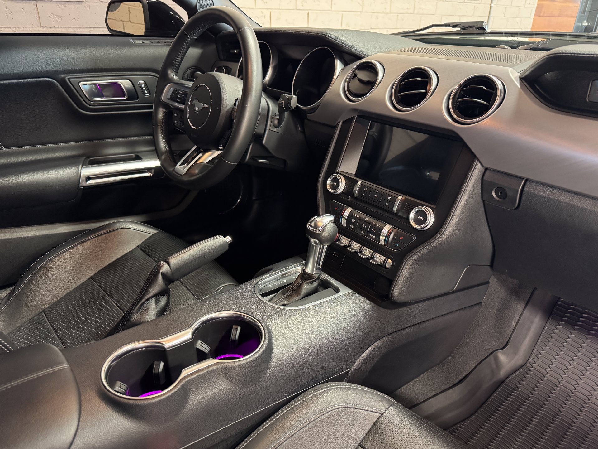 Used 2022 Ford Mustang GT Premium w/ Black Accent Package RWD image 32