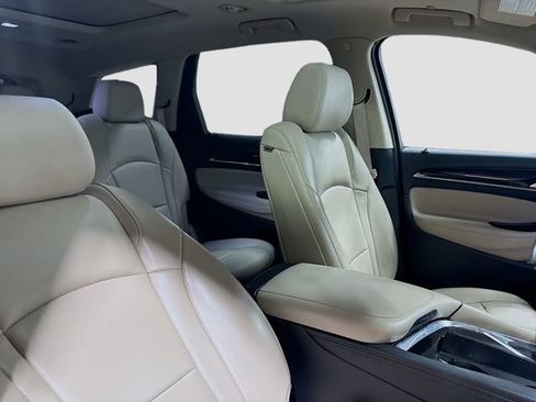 Used 2019 Buick Enclave Essence AWD/4WD image 32