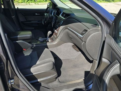 Used 2015 Chevrolet Traverse LT image 15