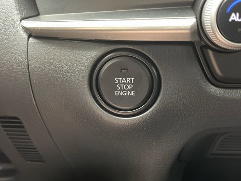 New 2025 MAZDA CX-30 AWD 2.5 S w/ Select Sport Pkg image 18