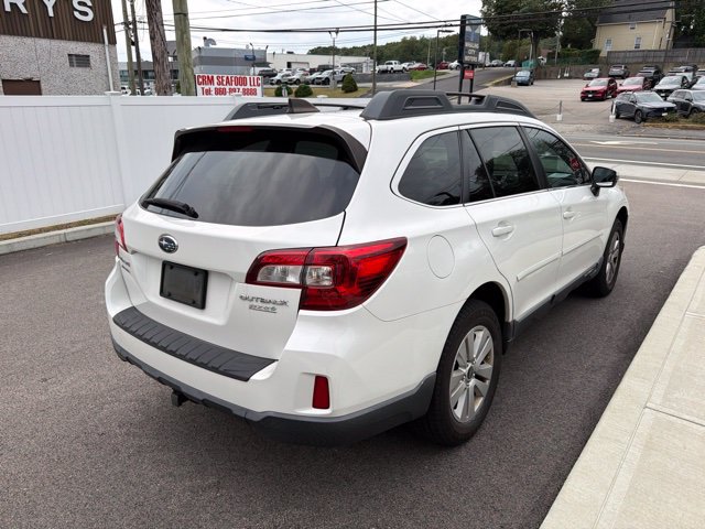 Used 2017 Subaru Outback 2.5i Premium AWD/4WD image 2
