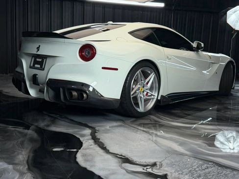 Used 2015 Ferrari F12 Berlinetta RWD image 25