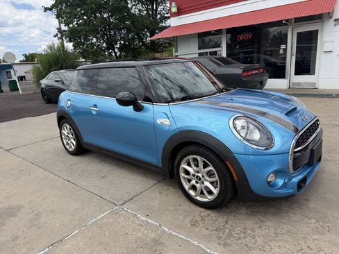 Used 2017 MINI Cooper S FWD image 5
