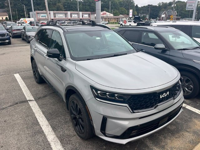 Used 2023 Kia Sorento SX AWD/4WD image 2