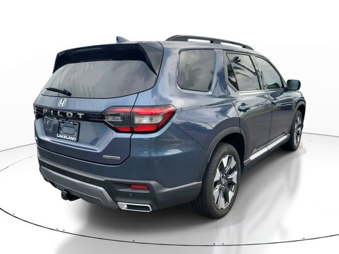 Used 2026 Honda Pilot Touring image 4